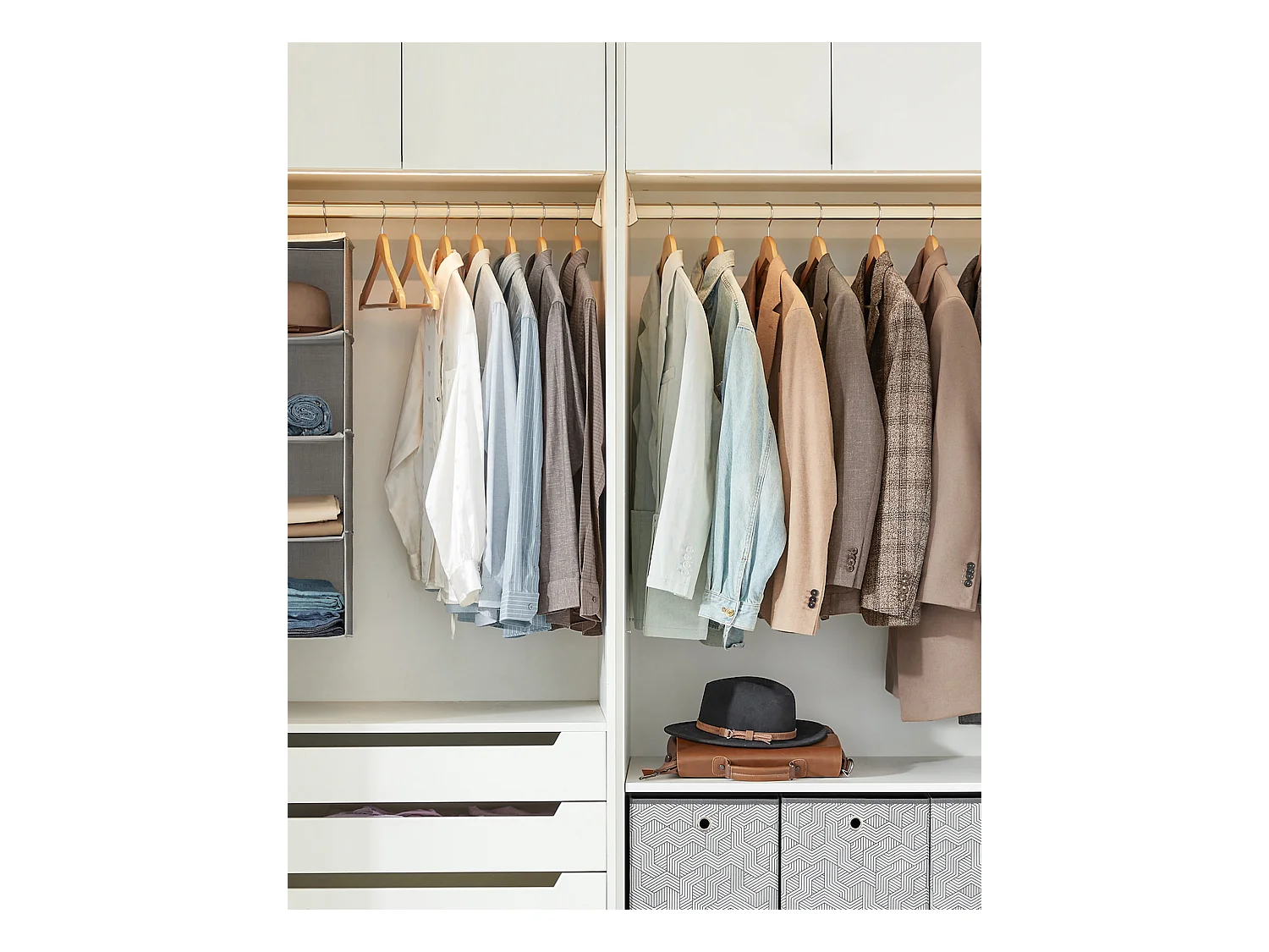 Lot de 20 cintres en bois d'érable naturel avec crochets rotatifs Valora