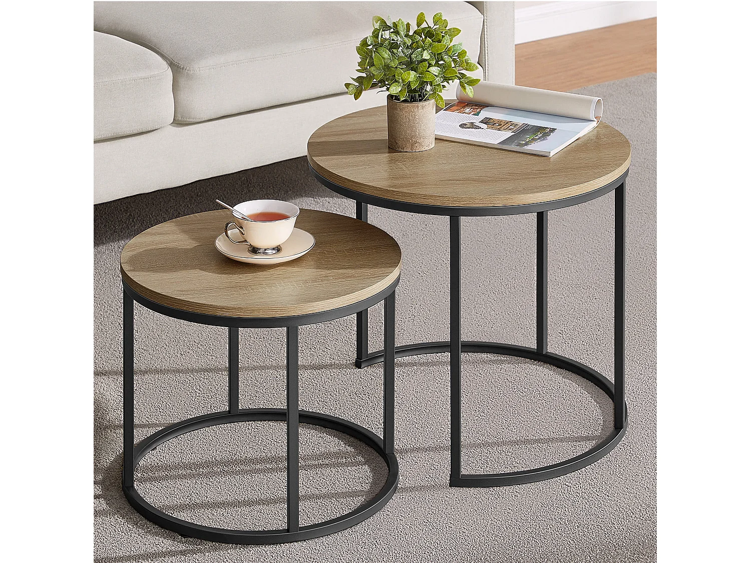 Tables basses rondes Valora, lot de 2 – Plateau en chêne Sonoma et pieds noirs