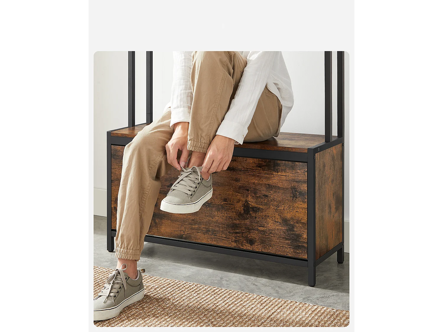 Wieszak na ubrania Valora z siedziskiem i półkami na buty – rustykalny brąz i czerń