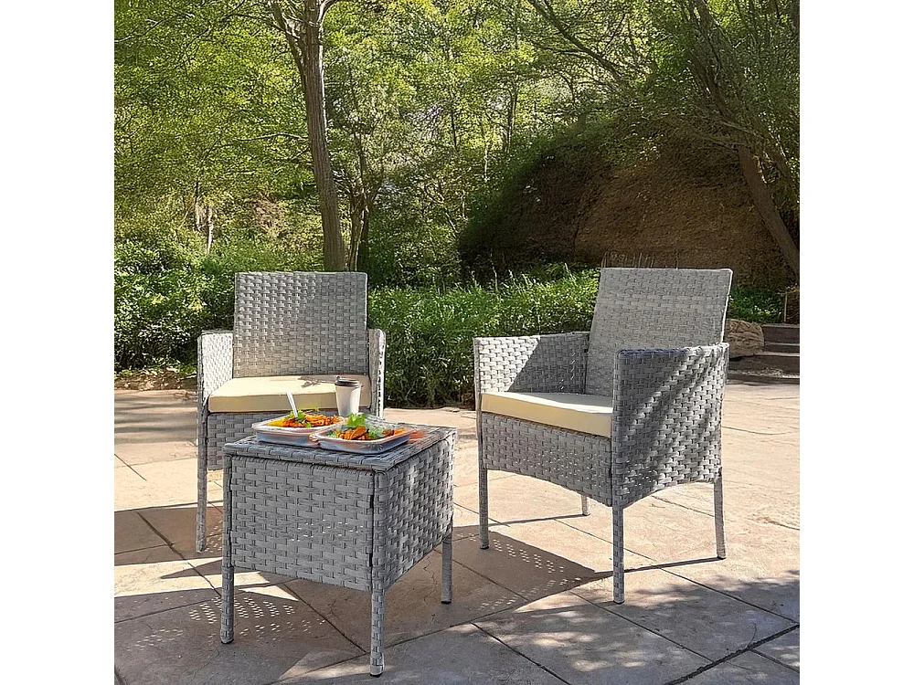 Set de jardín de ratán – 3 piezas, 2 sillas con cojines y mesa de cristal – Yoevu