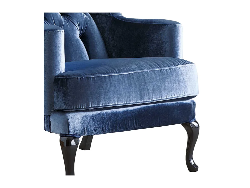 Luxus Ohrensessel in Blau Samt Vierfußgestell aus Holz
