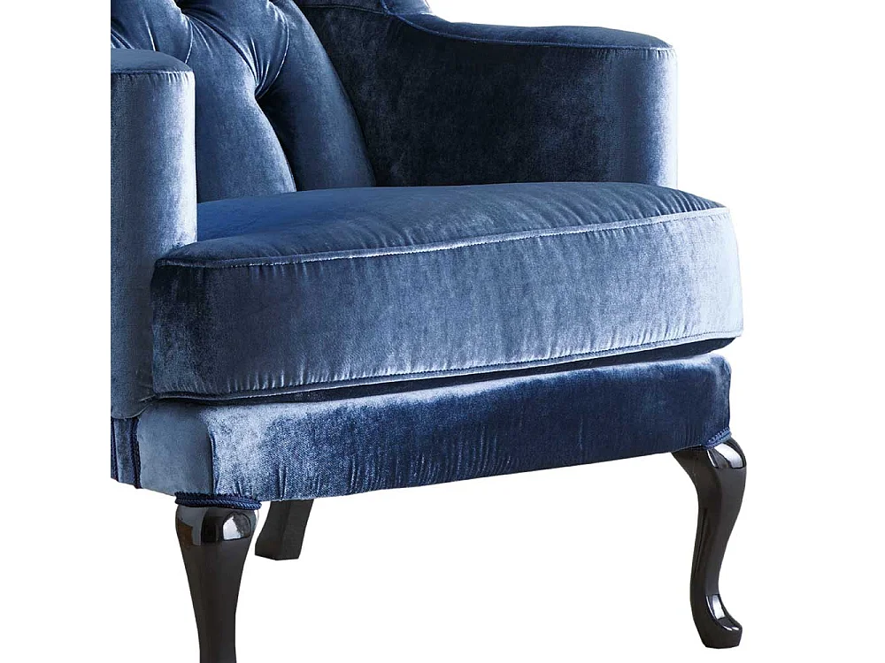 Luxus Ohrensessel in Blau Samt Vierfußgestell aus Holz