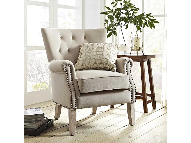 Chesterfield Sessel Beige aus Webstoff Vierfußgestell aus Holz