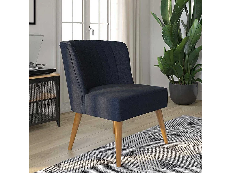Dunkelblauer Stoffsessel im Retrostil Vierfußgestell aus Holz