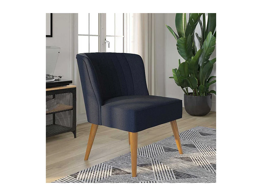 Dunkelblauer Stoffsessel im Retrostil Vierfußgestell aus Holz