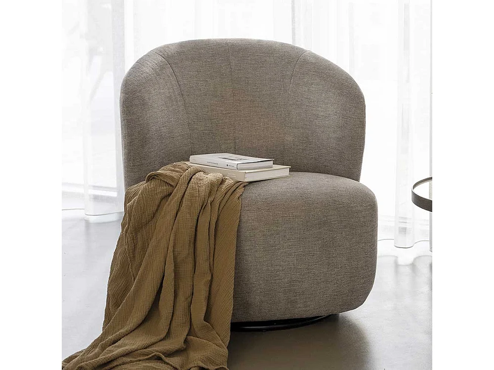 Drehsessel Beige Stoff im Skandi Design das Wohnzimmer