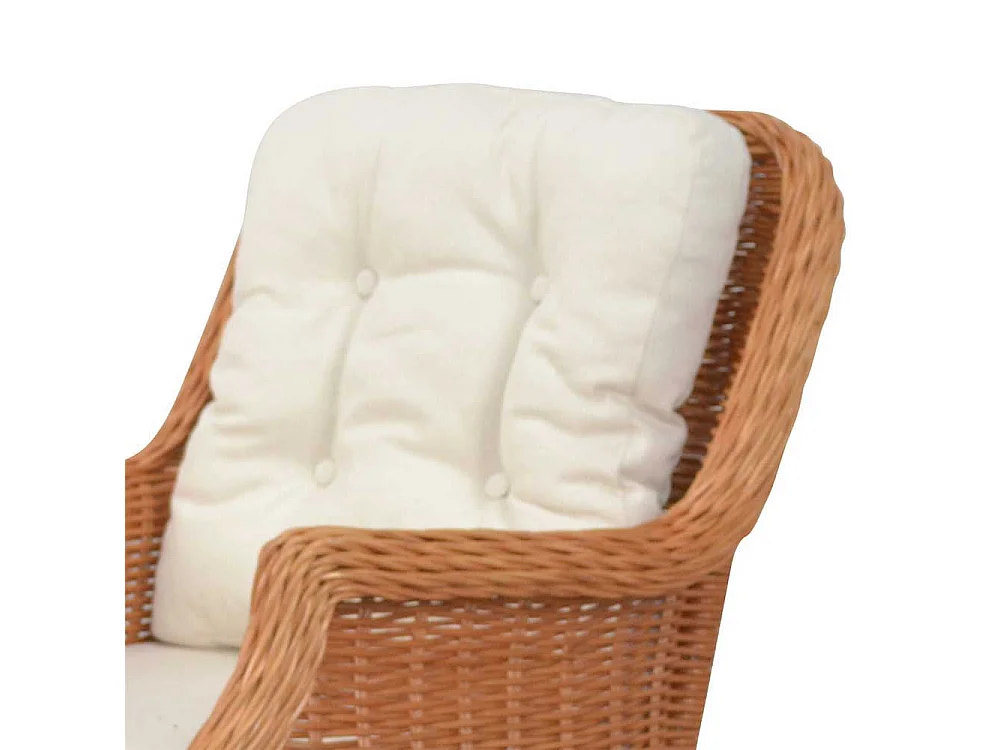 Rattansessel in Honigfarben herausziehbarem Fußteil