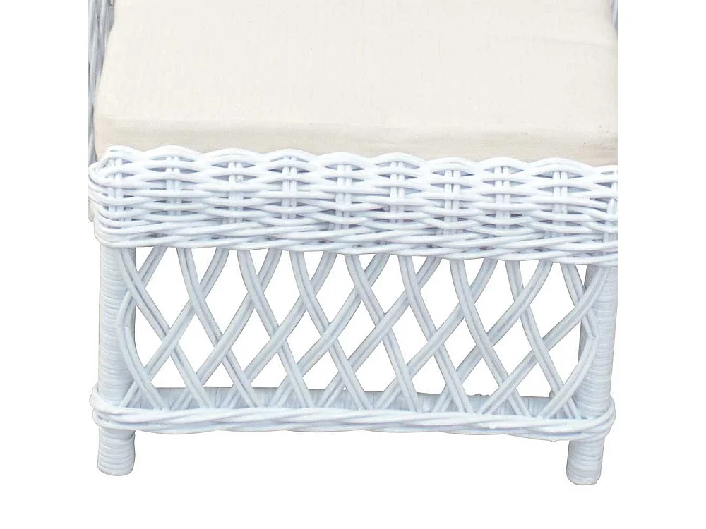 Fernsehsessel in Weiß Rattan integriertem Fußteil