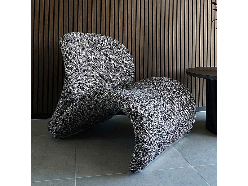 Designersessel Polstersessel in modernem Design aus Strukturstoff