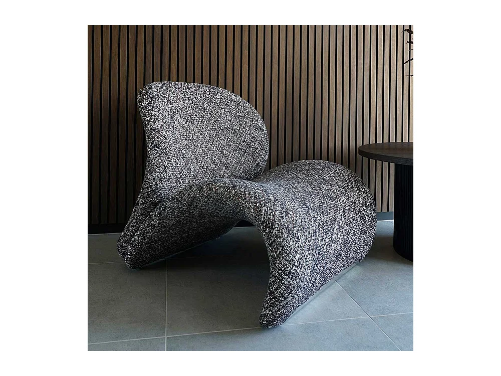 Designersessel Polstersessel in modernem Design aus Strukturstoff