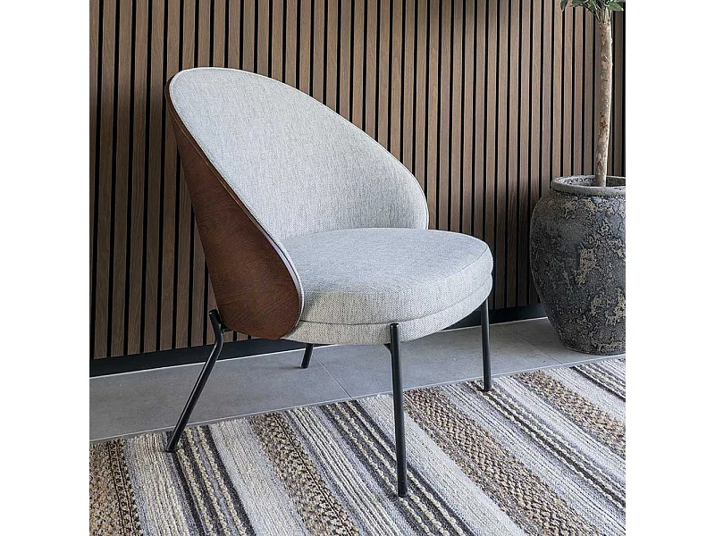 Polstersessel Designsessel im Retrostil mit Vierfußgestell aus Metall