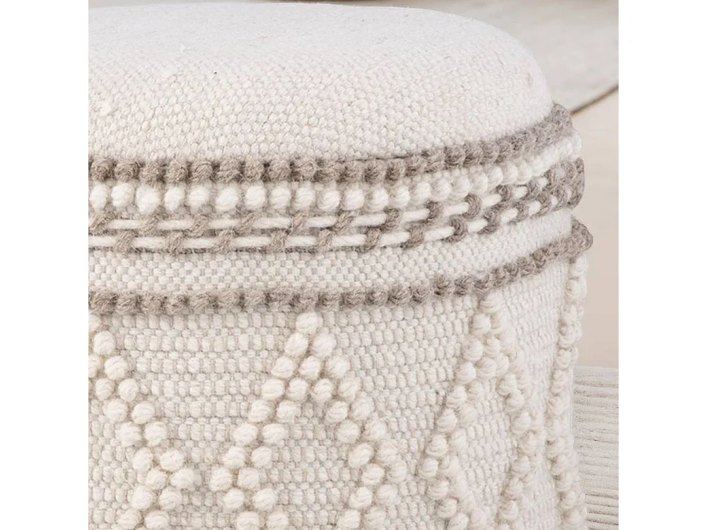 Polsterhocker Sitzhocker im Boho Style in Cremeweiß