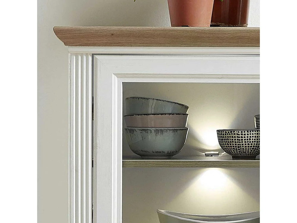 Kommode mit drei Schubladen 150 cm hoch