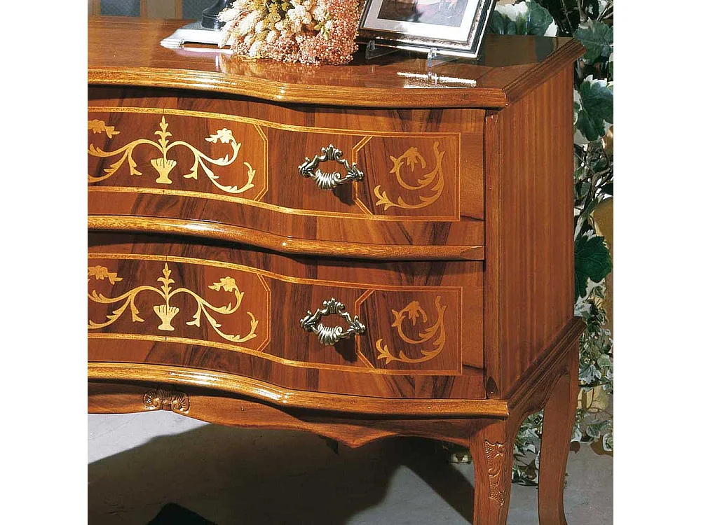 2 Schubladen Kommode im Barockstil Nussbaum furniert