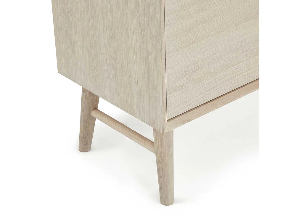 Highboard Kommode mit Holzgriffen und drei offenen Fächern