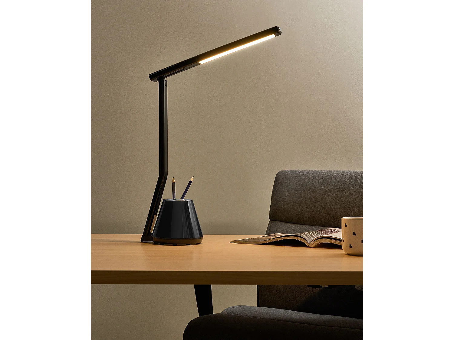 Lampe de bureau LED DENEB Avec variateur Noir