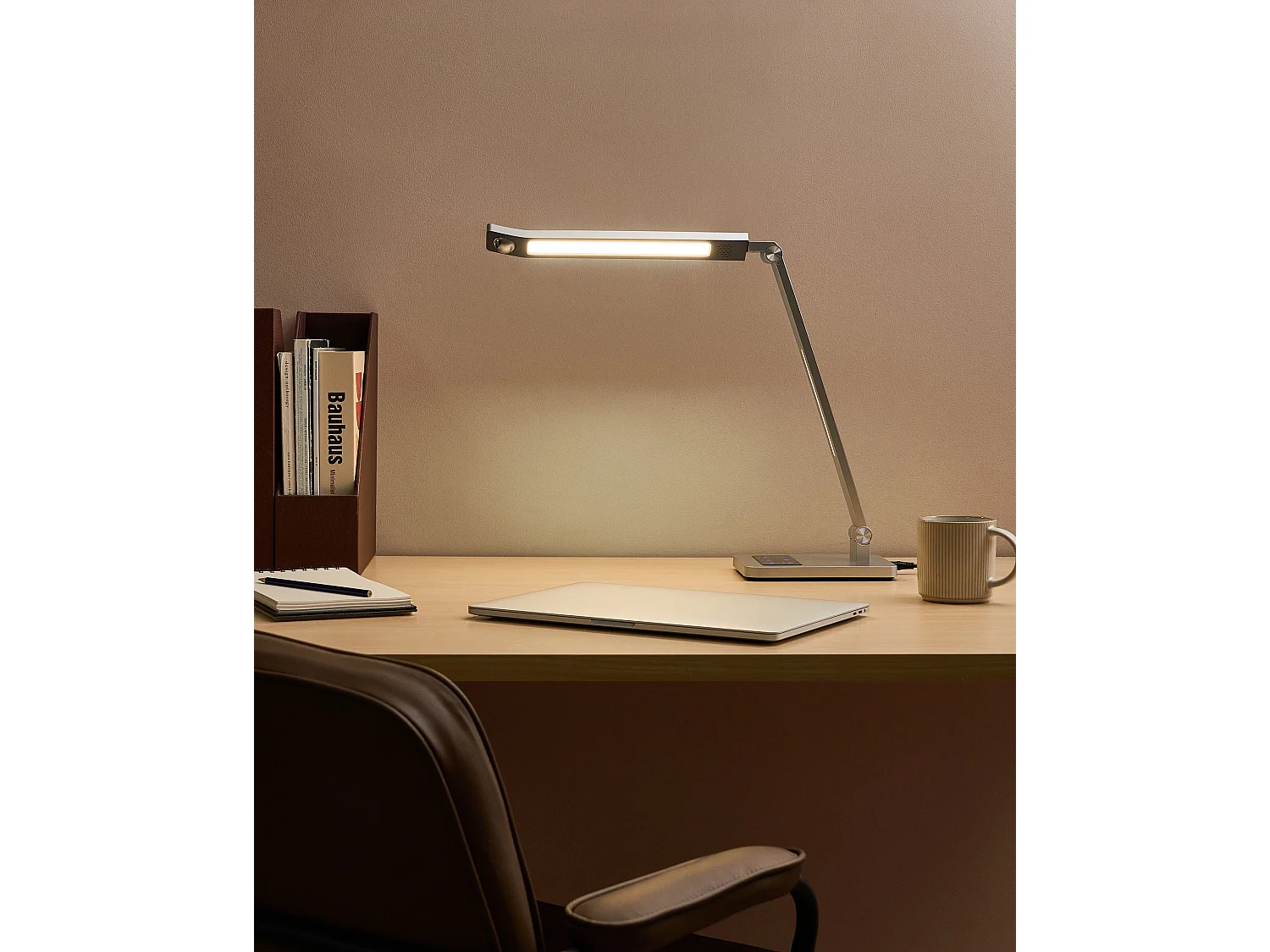 Lampe de bureau LED LEPUS Avec détecteur de mouvement Argenté
