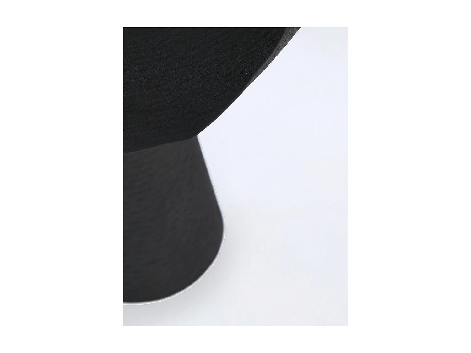 Table basse ronde design en métal coloré D46 - ALETH