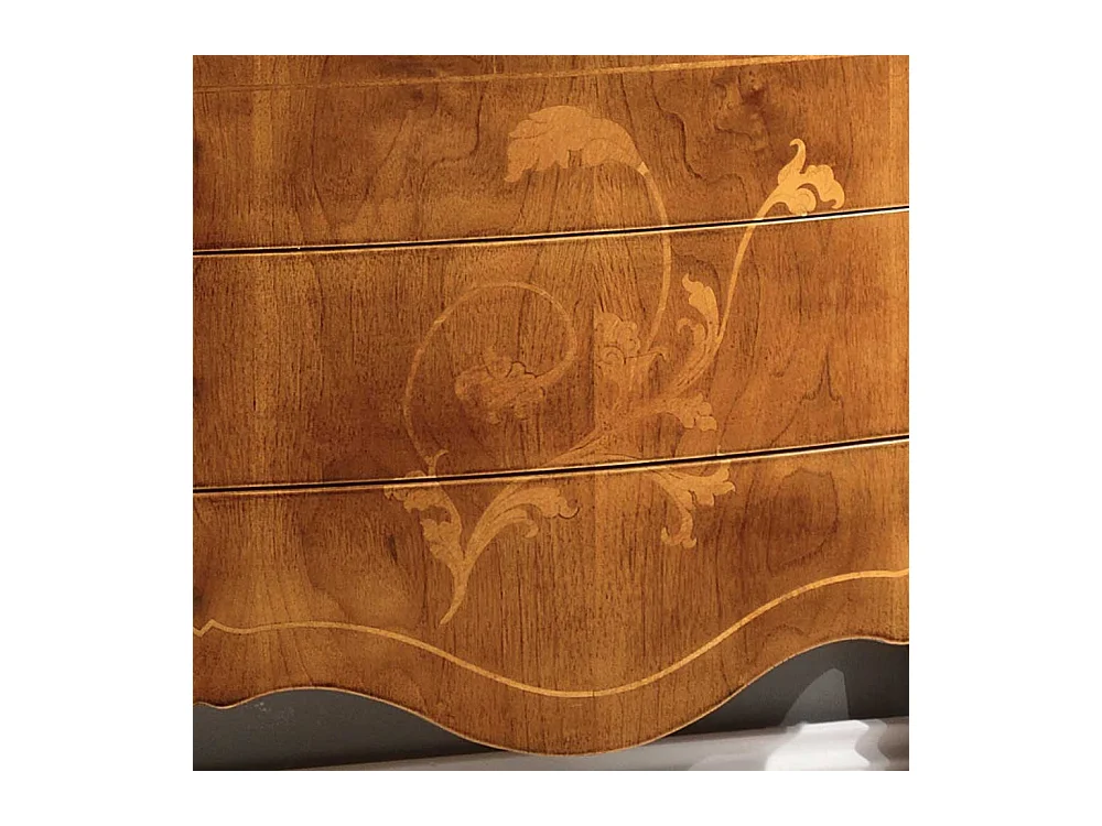 Esszimmerschrank in Nussbaumfarben italienischen Stil