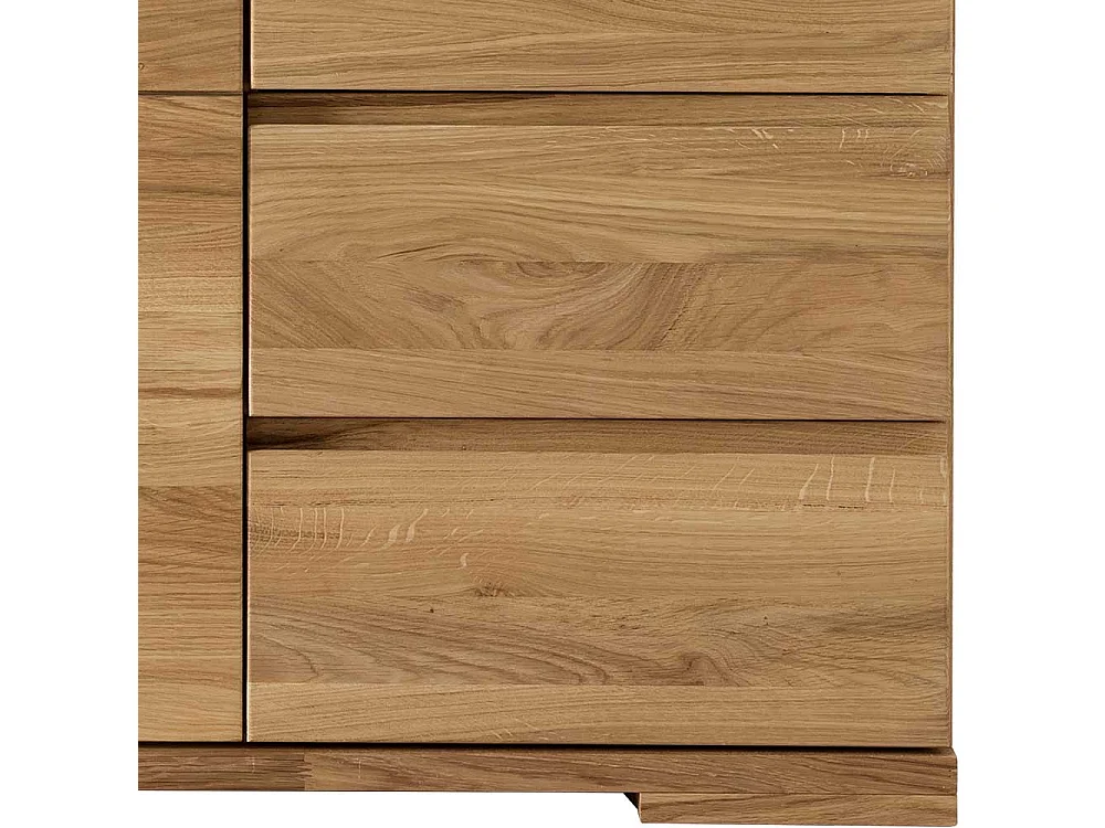 Wohnzimmer Highboard aus Wildeiche Massivholz geölt Griffmulden