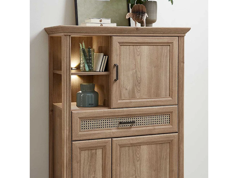 Highboard mit LED Beleuchtung einer Schublade