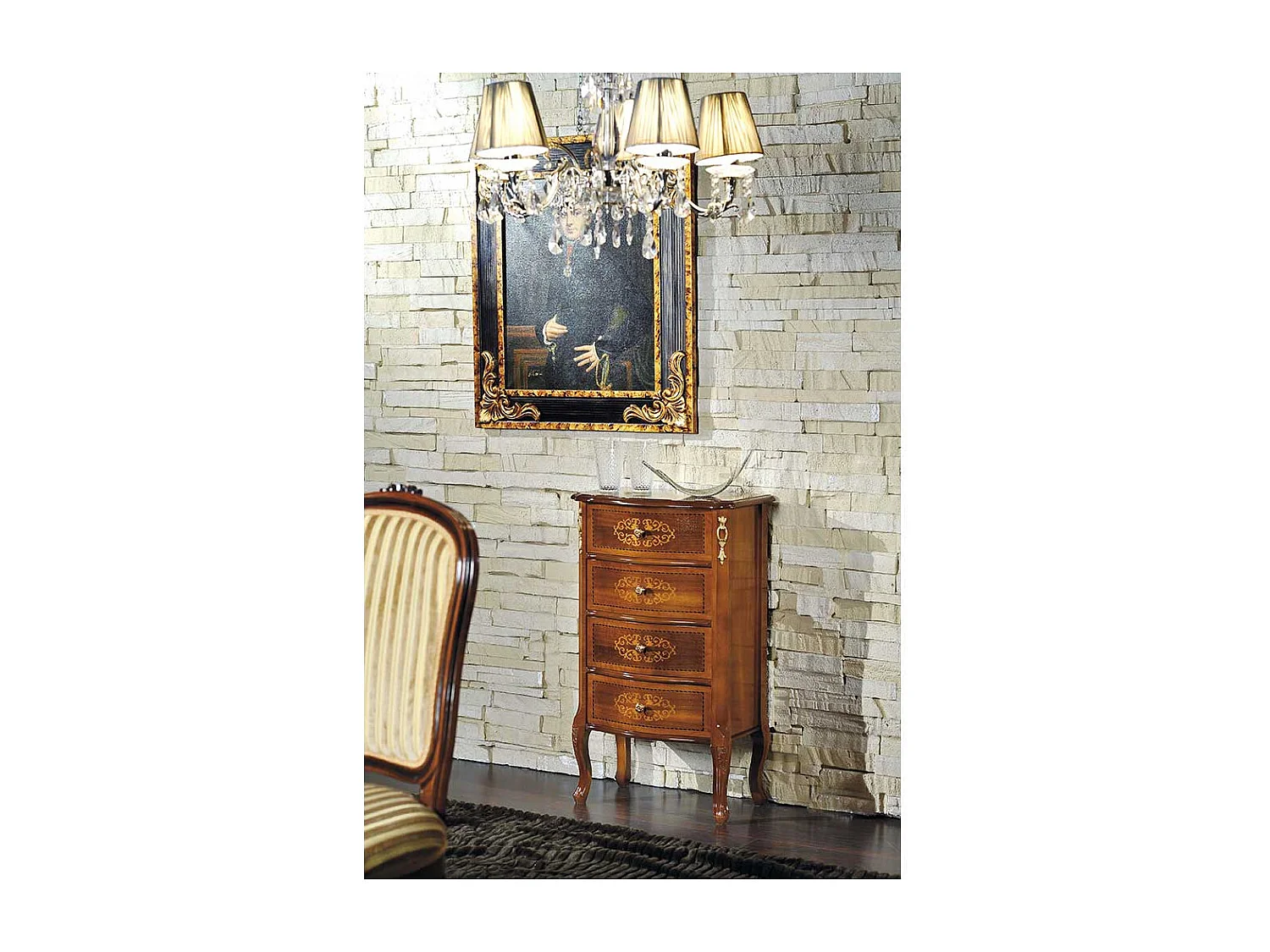 Schubladenkommode im Barock Look Nussbaum furniert