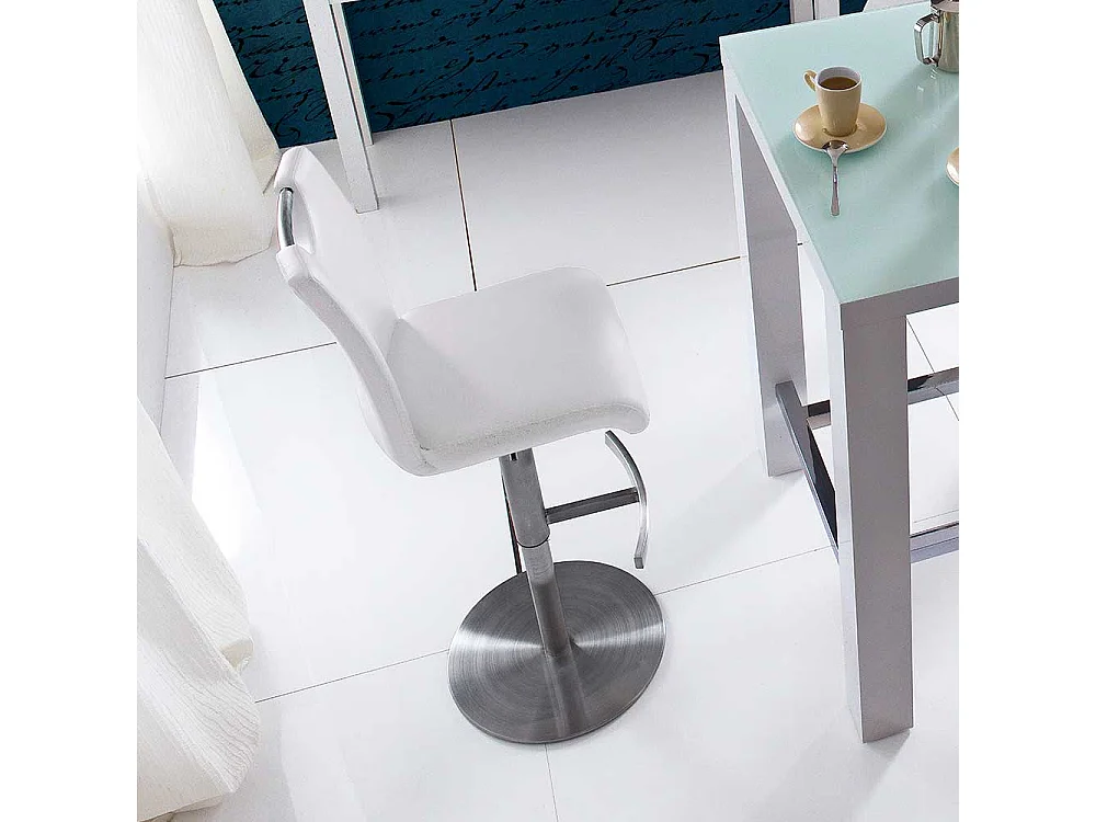 Barstuhl in Weiß mit Griff