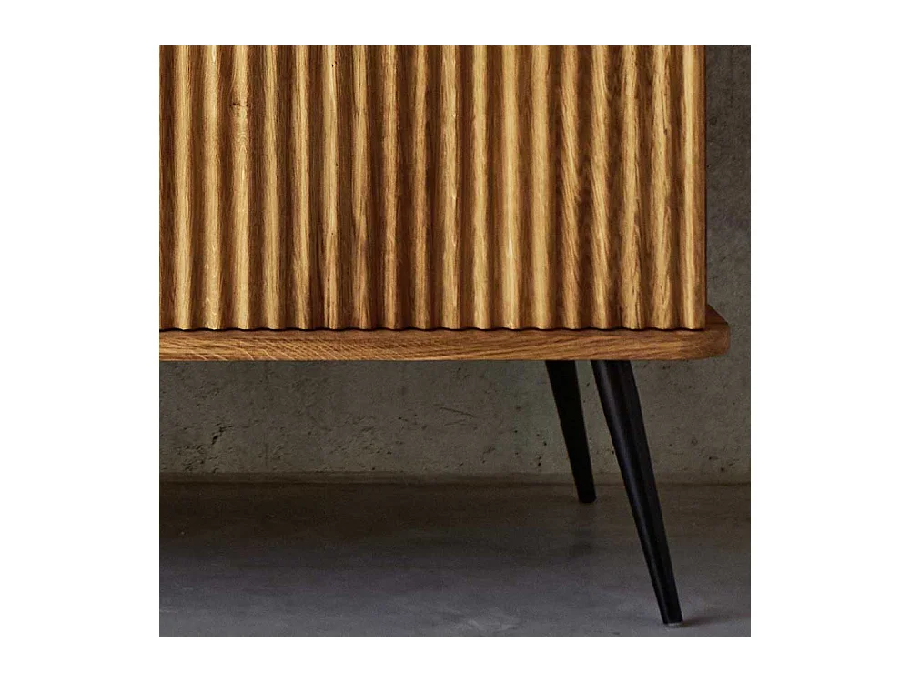 TV Sideboard Wildeiche geölt 180 cm breit Metallgriffen