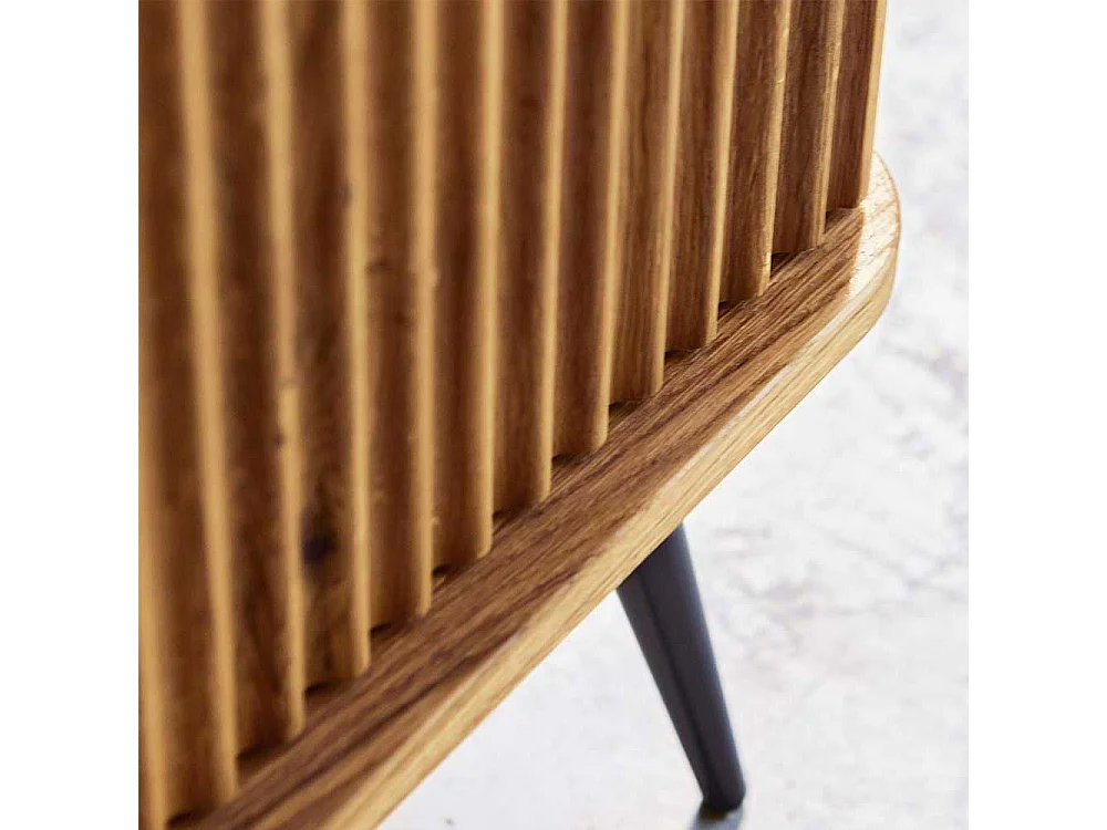 TV Sideboard Wildeiche geölt 180 cm breit Metallgriffen