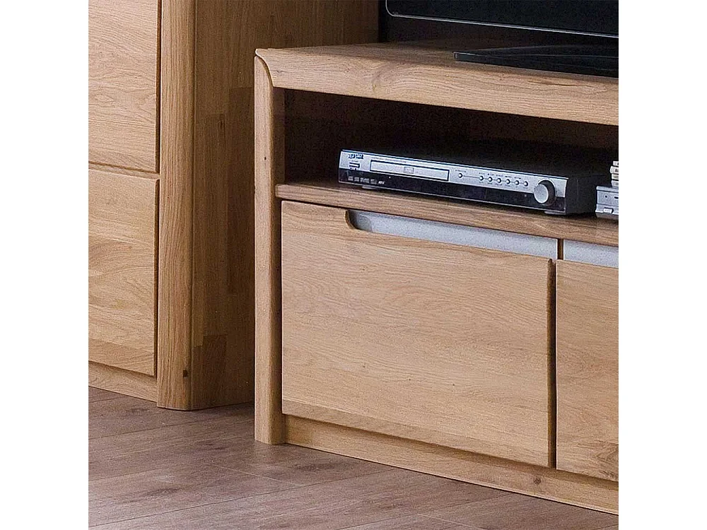 TV Unterschrank aus Wildeiche Bianco massiv geölt