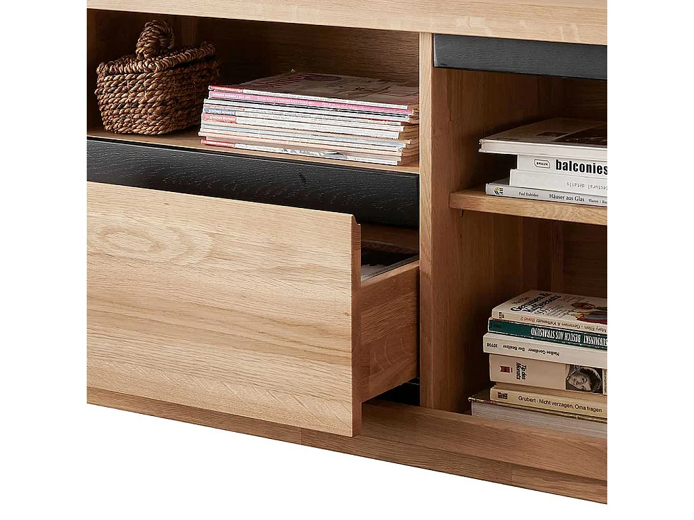 TV Board aus Wildeiche Massivholz 170 cm breit