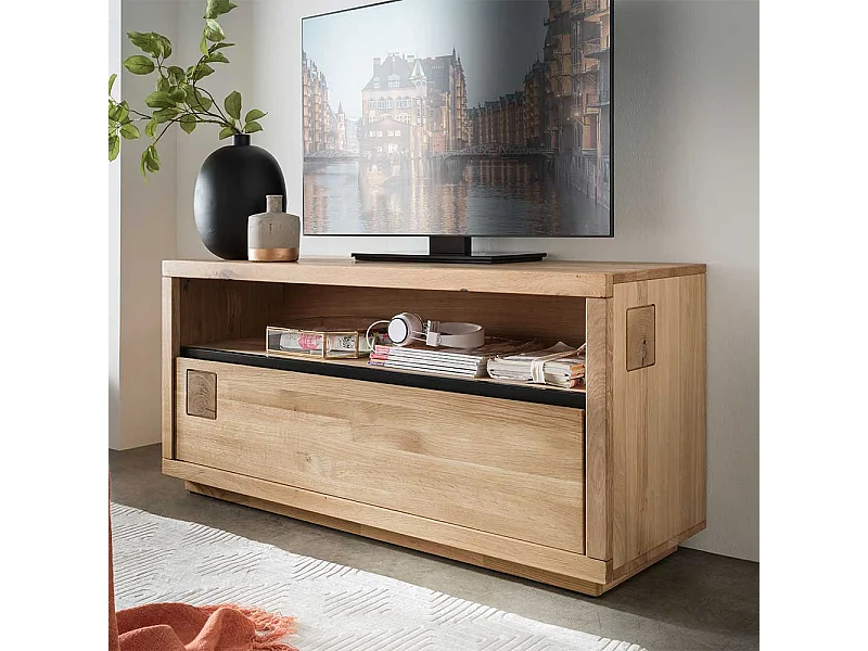 Modernes TV Lowboard aus Wildeiche Massivholz geölt