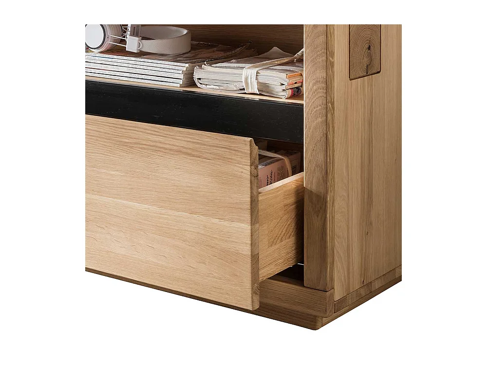 Modernes TV Lowboard aus Wildeiche Massivholz geölt