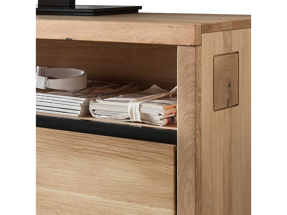 Modernes TV Lowboard aus Wildeiche Massivholz geölt