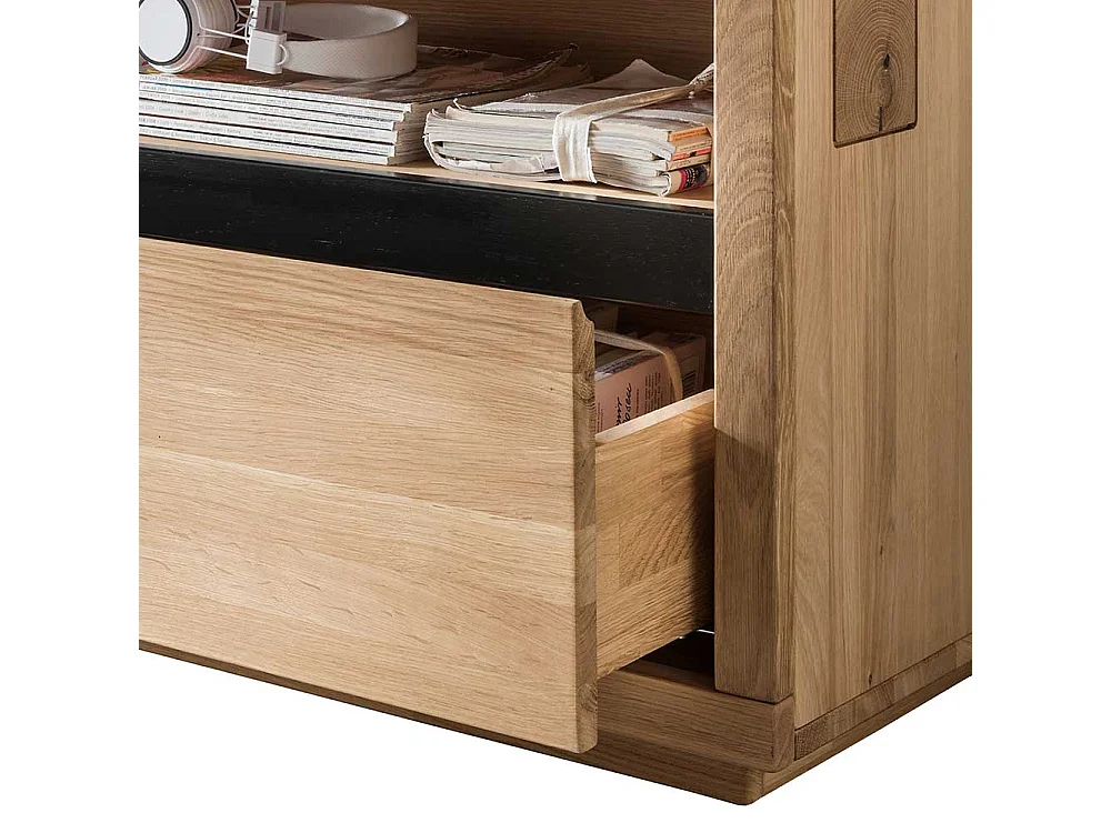 Modernes TV Lowboard aus Wildeiche Massivholz geölt