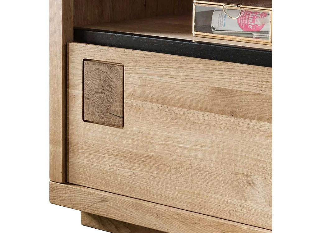 Modernes TV Lowboard aus Wildeiche Massivholz geölt