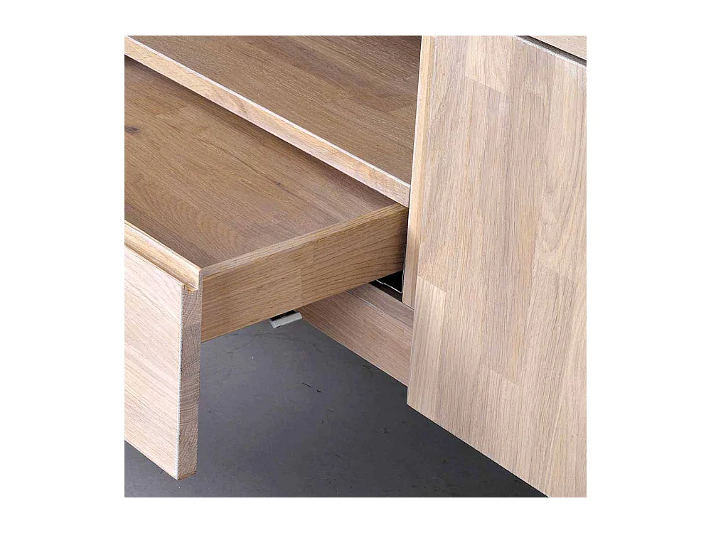 TV Board aus Eiche Massivholz White Wash geölt und gebürstet