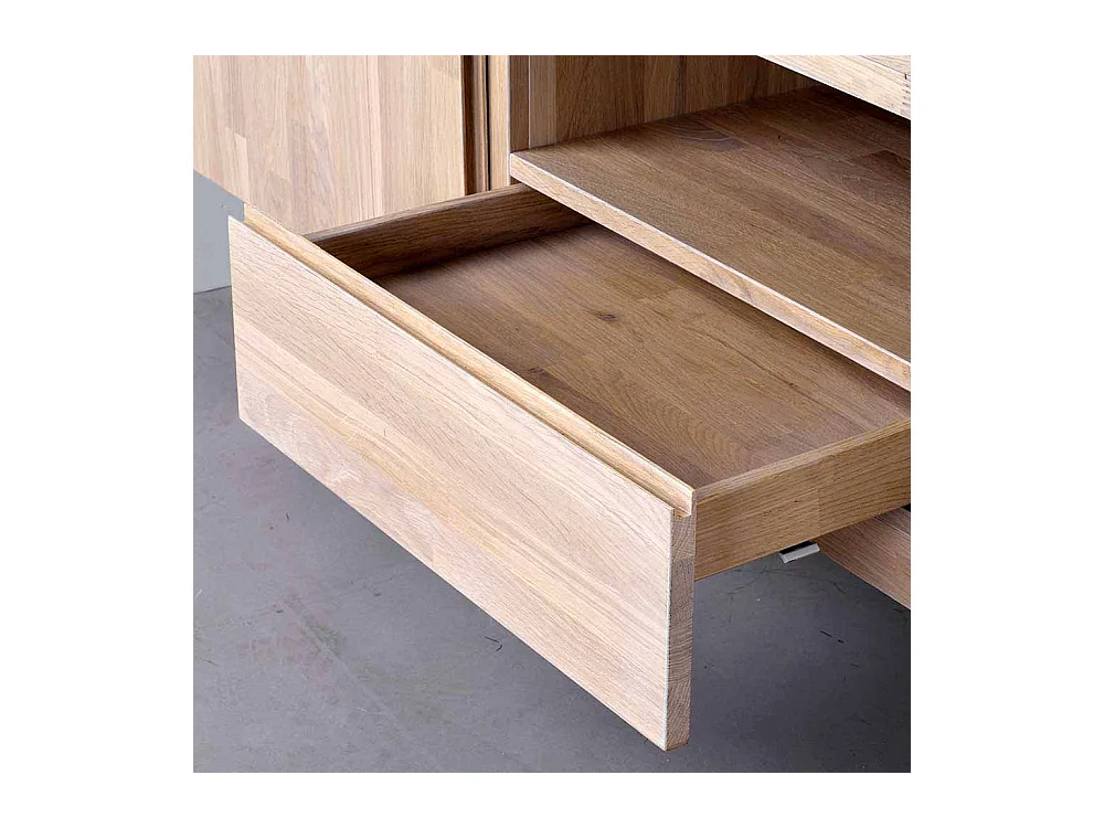 TV Board aus Eiche Massivholz White Wash geölt und gebürstet