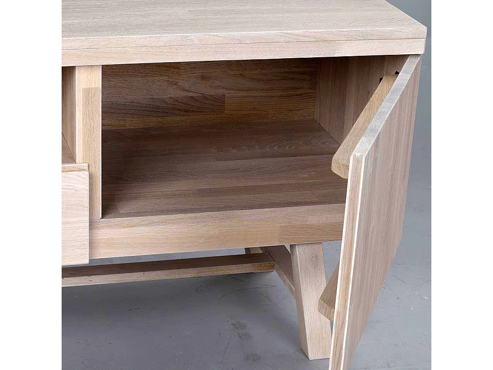 TV Board aus Eiche Massivholz White Wash geölt und gebürstet