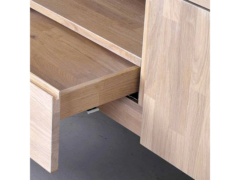 TV Board aus Eiche Massivholz White Wash geölt und gebürstet