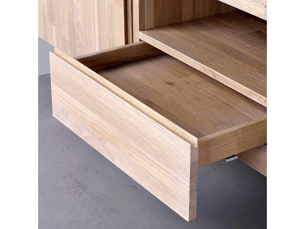 TV Board aus Eiche Massivholz White Wash geölt und gebürstet