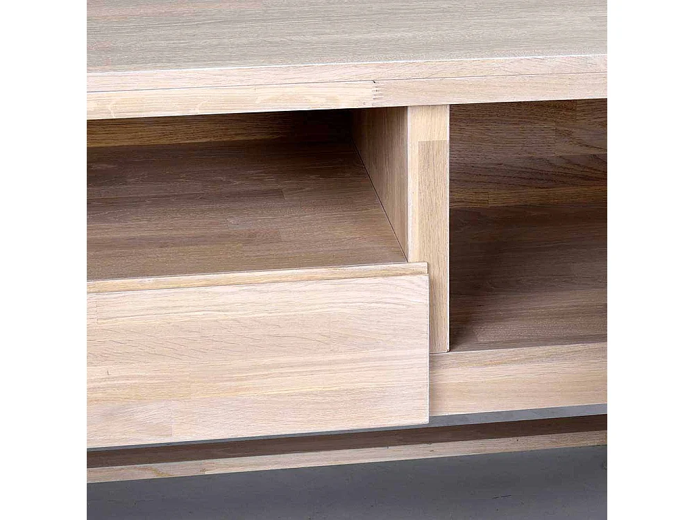 TV Board aus Eiche Massivholz White Wash geölt und gebürstet