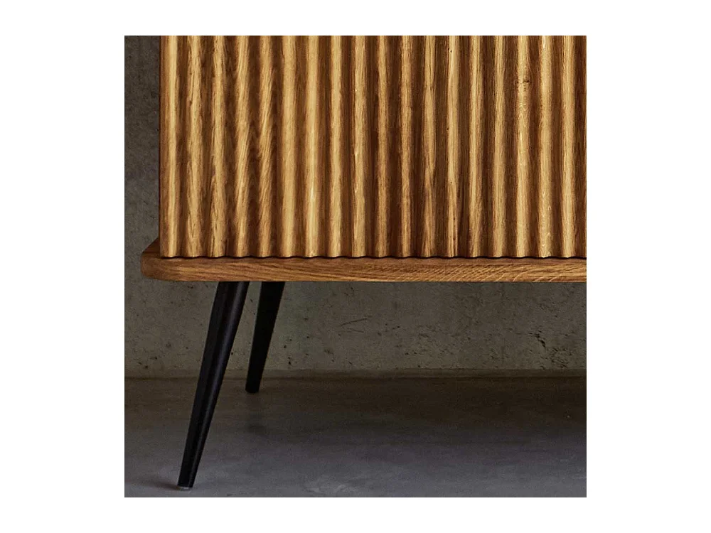 TV Möbel Wildeiche modern mit Metallgestell 180 cm breit