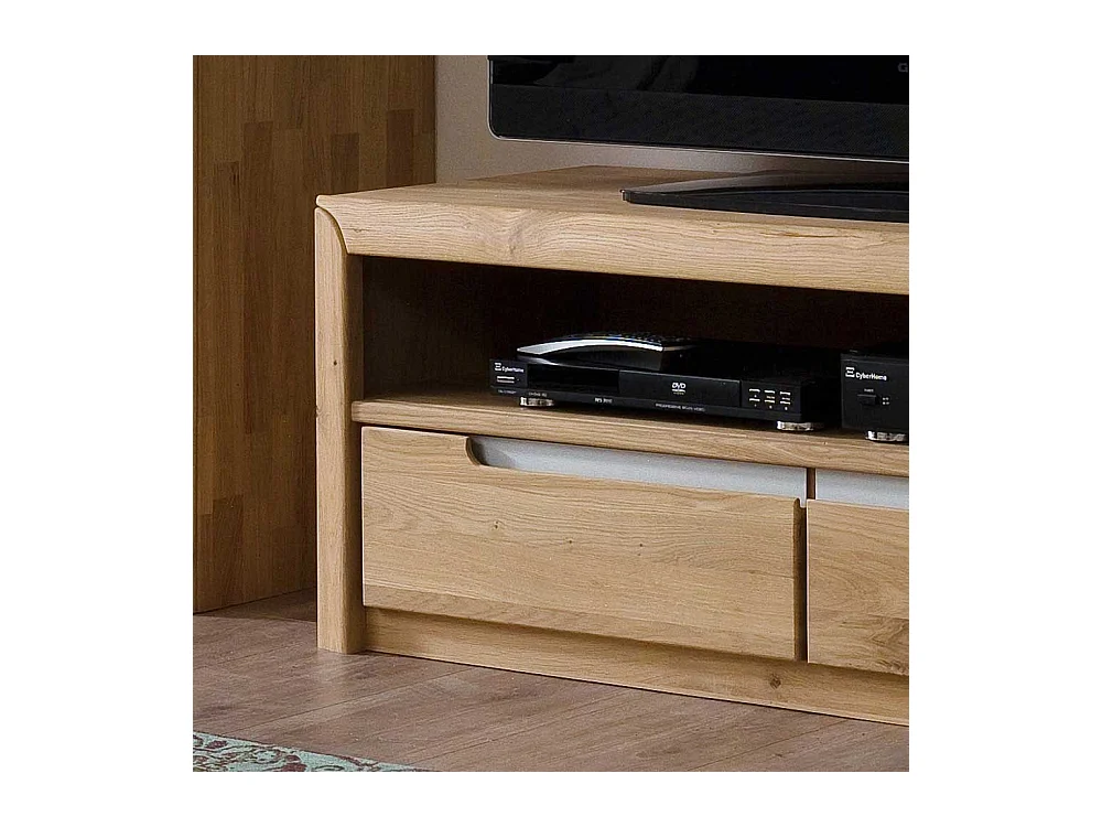 TV Board aus Wildeiche Bianco geölt und gewachst