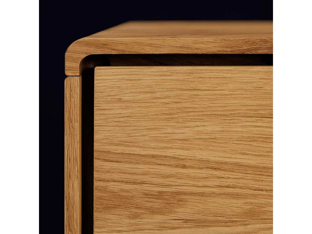 Fernsehtisch aus Wildeiche Massivholz 180 cm breit