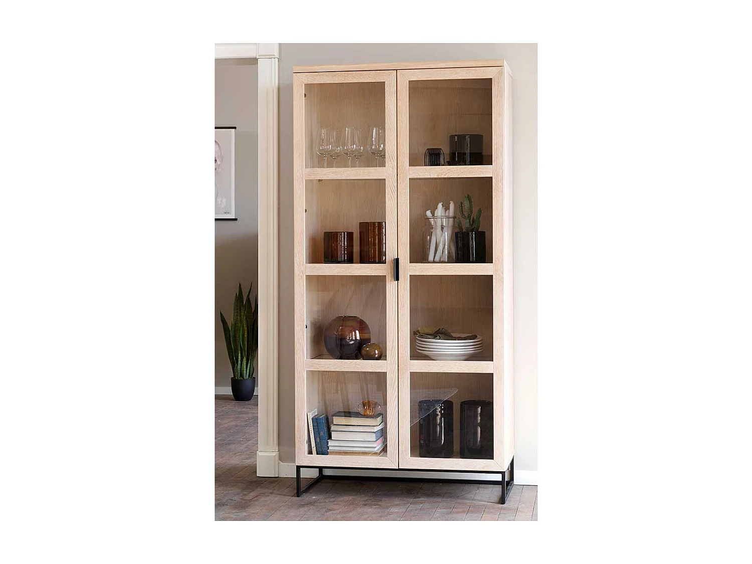 Esszimmer Vitrine aus Eiche White Wash massiv 195 cm hoch