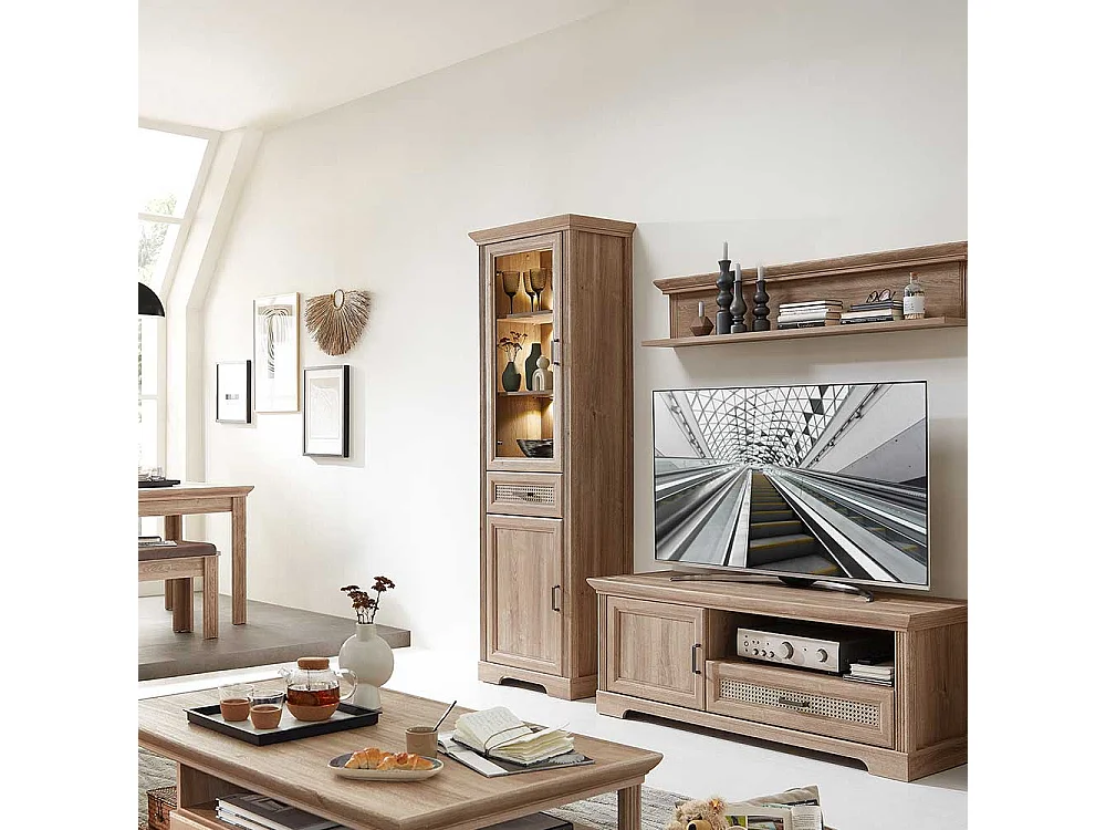 Vitrinenschrank mit LED Beleuchtung Landhausstil