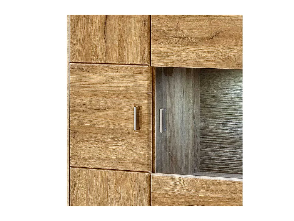 Vitrinenschrank in Wildeichefarben Landhaus Design