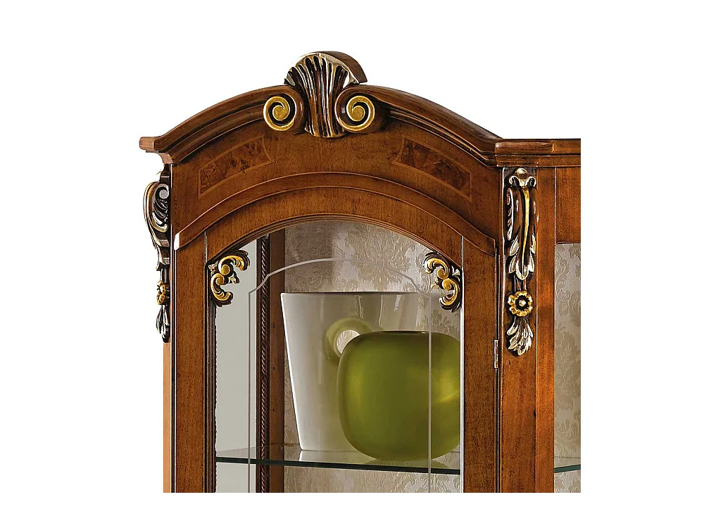 Esszimmer Vitrinenschrank in Nussbaumfarben Glasböden