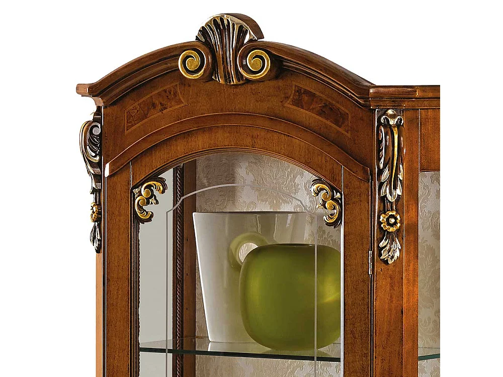 Esszimmer Vitrinenschrank in Nussbaumfarben Glasböden